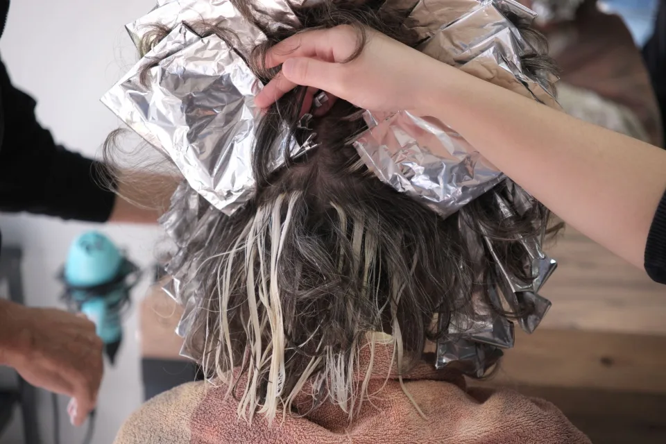 Gội đầu và massage da đầu